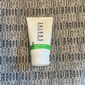 RODAN+FIELDS Calming Gel Cleanser